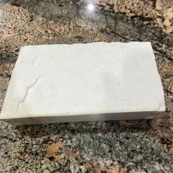 White and Gold Decorative Vase - Picture 3 of 9